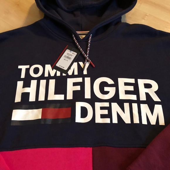 🆕️ Tommy Hilfiger Denim Hoodie Sweatshirt. - Picture 2 of 3